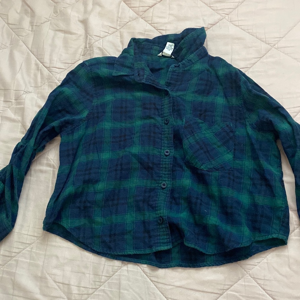 cropped forever 21 flannel, size medium but can fit small